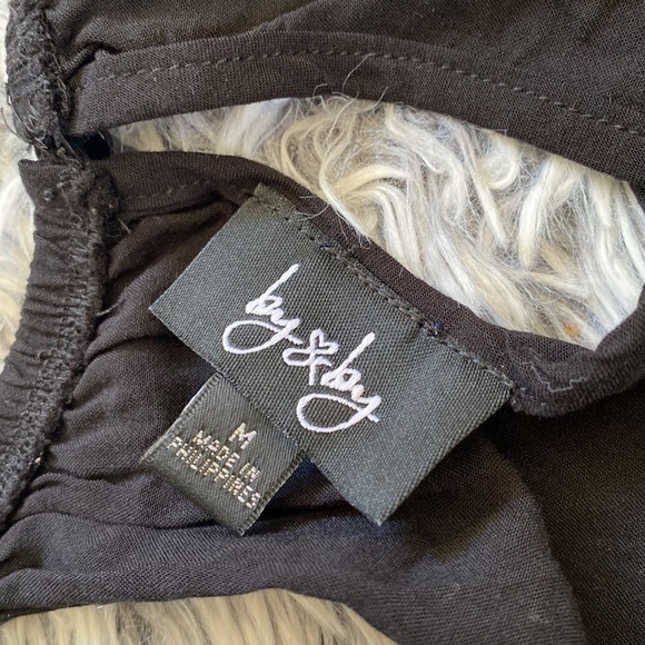 By & By Black Halter Romper Embroidered Front & Pockets Size Medium - Picture 8 of 13